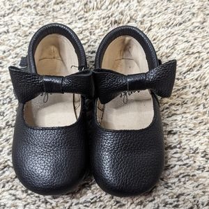 Monkey Feet size 18-24M